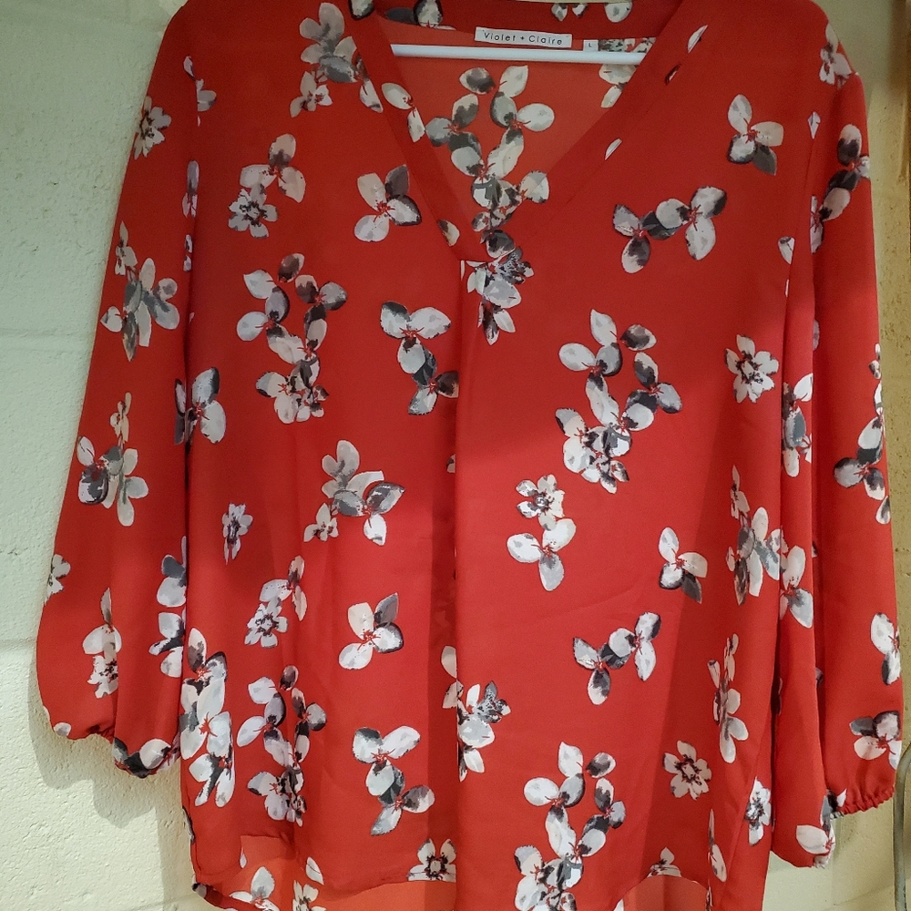 Violet + Claire blouse red poppies size large